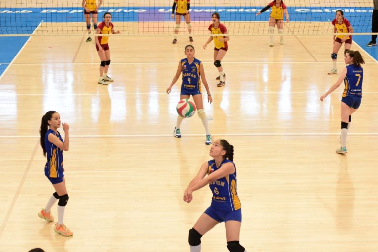 Estos son los colegios que buscarán el título de Honor y Ascenso en el Vóleibol Soprole UC
