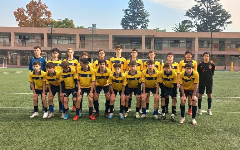 Colegio Puerto Varas va por el título de Proyección «A» Intermedia del Fútbol Soprole UC