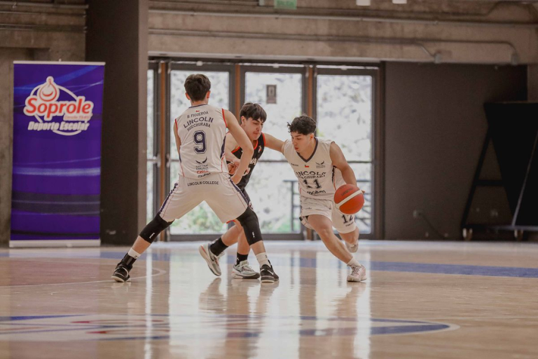 Así quedó la clasificación para los playoffs del Básquetbol Soprole UC después de la fecha 6ta fecha